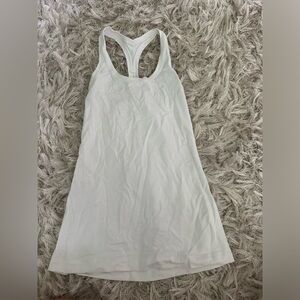 white lulu tank size 4
